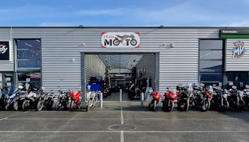 motorcycle rental Team Moto 17